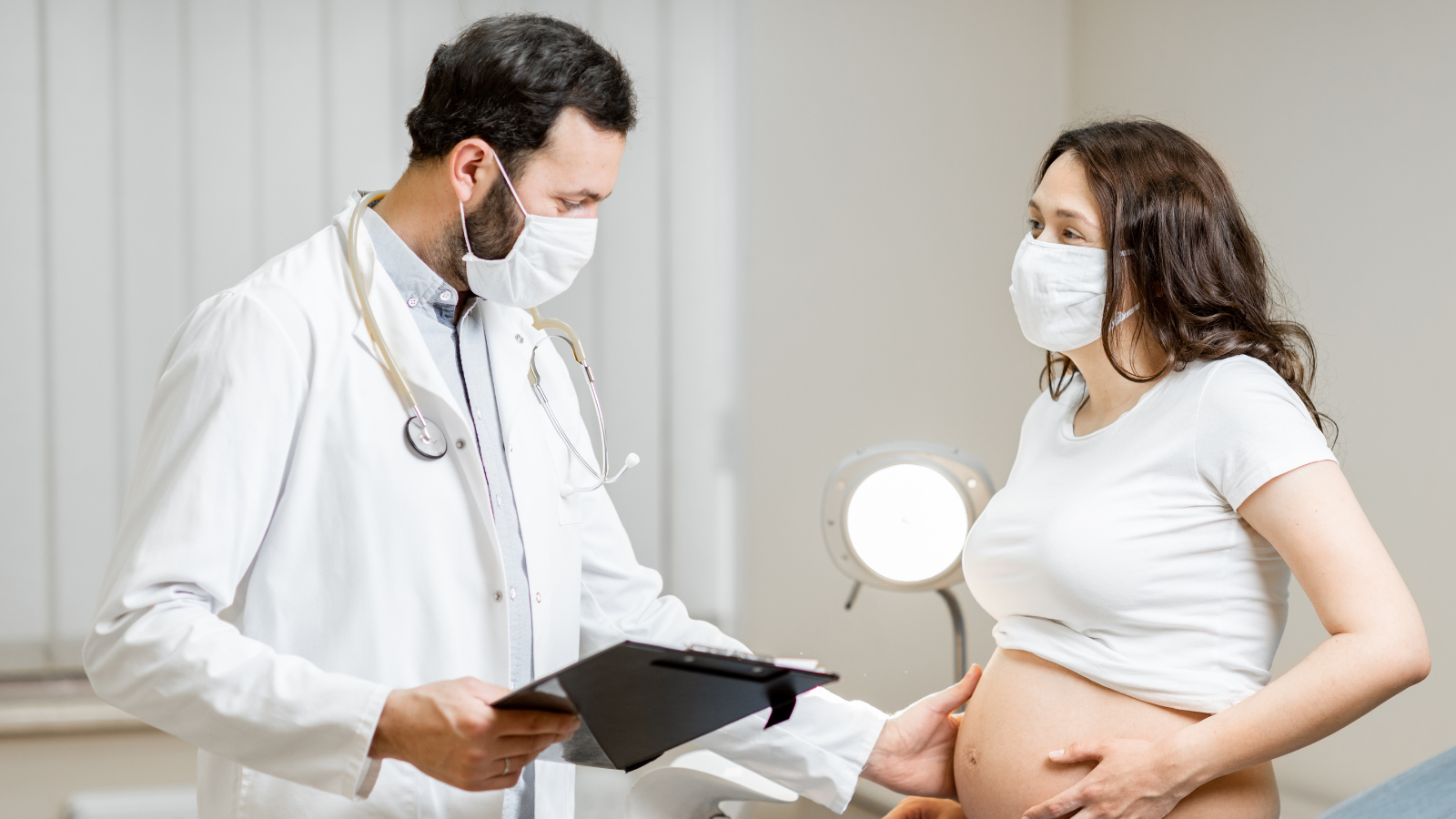 OBGYN with pregnant mother